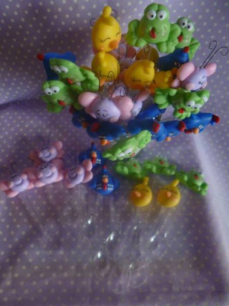 colheres turma da galinha pintadinha